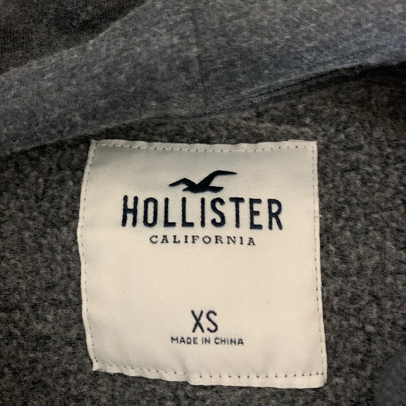 Hollister California Pullover Hoodie - Picture 3 of 3